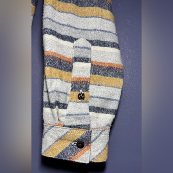 L.L. Bean Signature Series Aztec Archive Chamois Tunic Shirt w/ Pockets - Picture 5 of 16